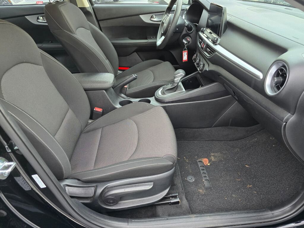 Used 2024 Kia Forte LXS image 13