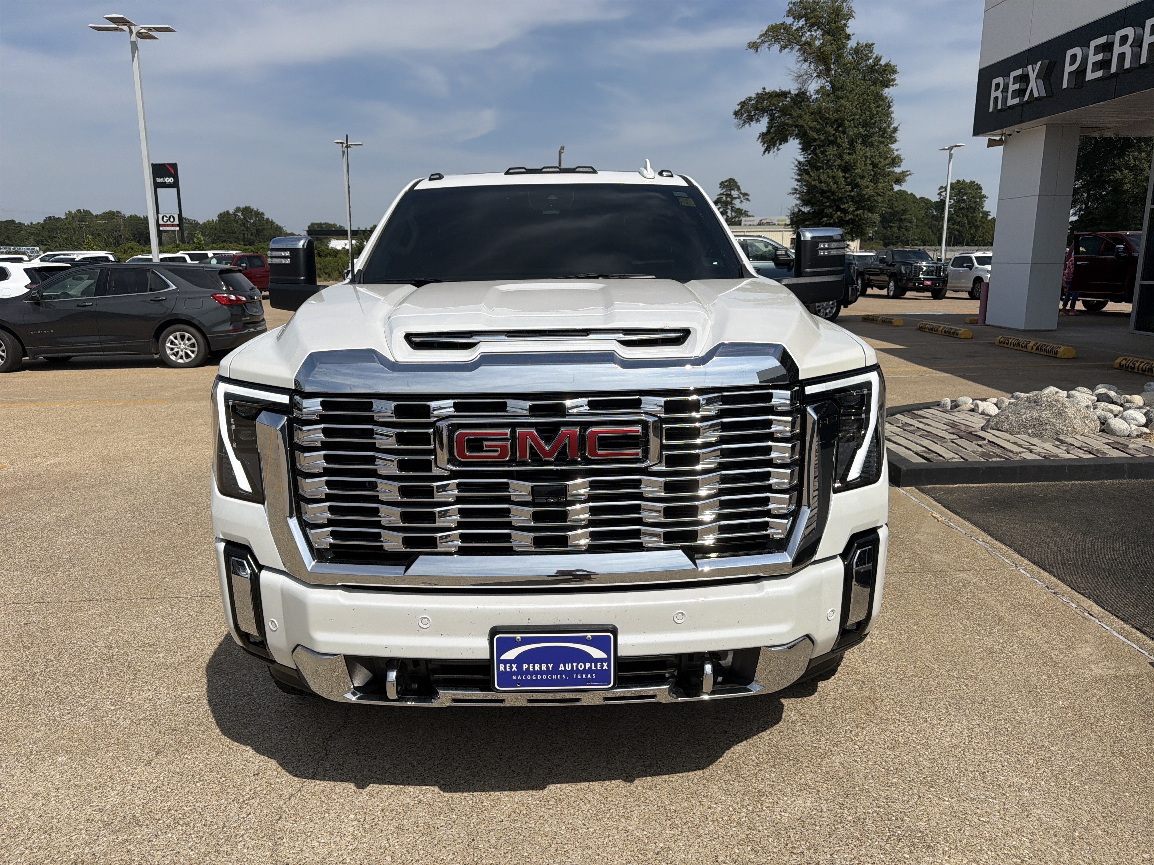 Used 2024 GMC Sierra 2500 Denali w/ Denali Reserve Package AWD/4WD image 27