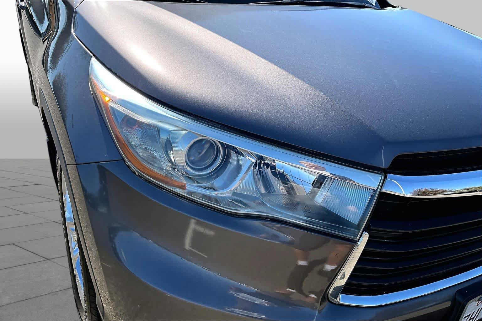 Used 2015 Toyota Highlander Limited AWD/4WD image 27
