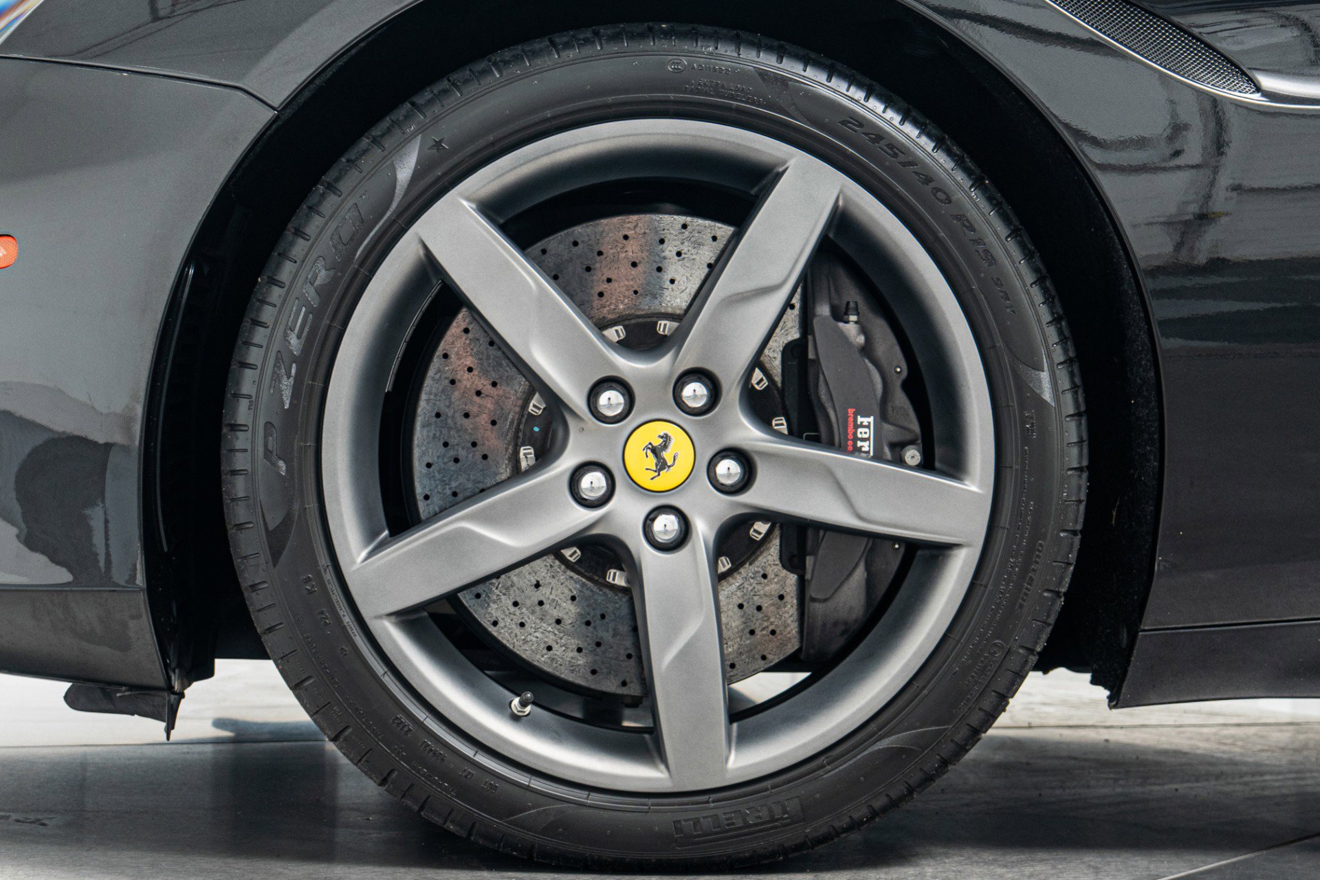 Used 2015 Ferrari California T RWD image 10