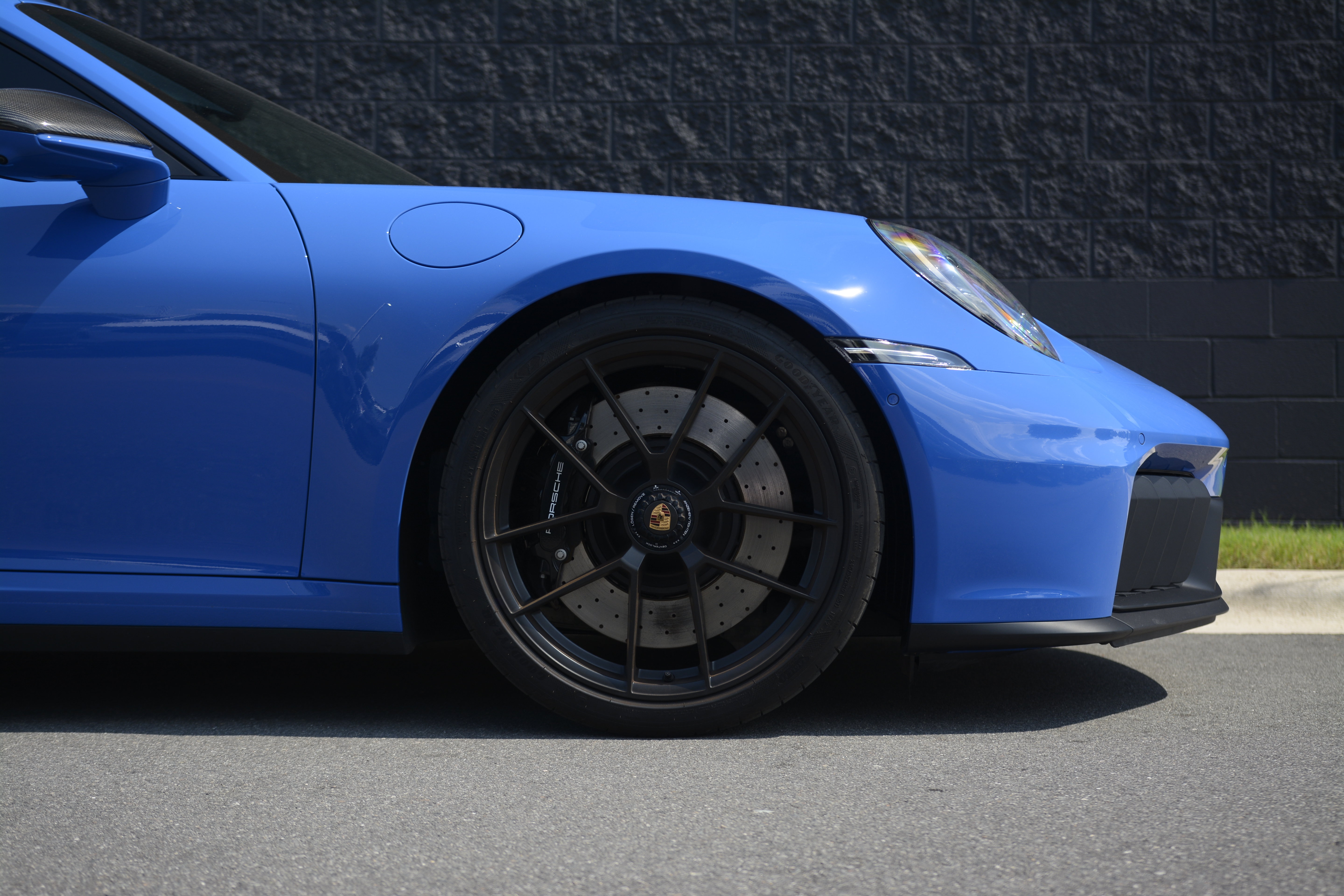 Certified 2025 Porsche 911 Carrera GTS RWD image 40