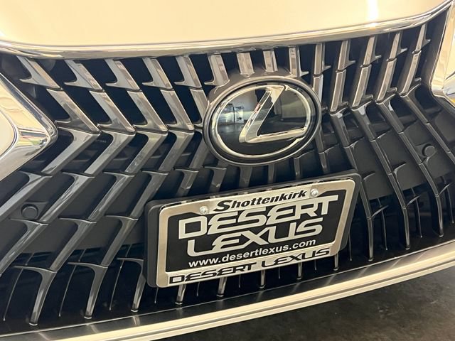 Used 2025 Lexus ES 300h w/ Premium Package FWD image 19