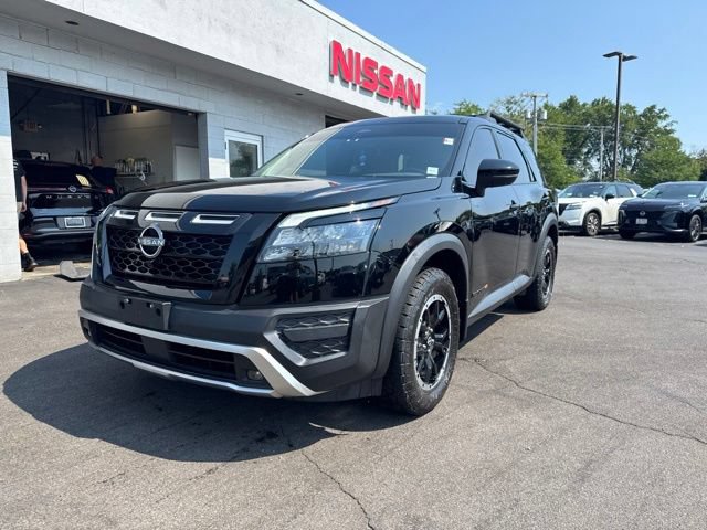 Used 2023 Nissan Pathfinder Rock Creek AWD/4WD image 5