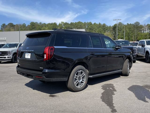 New 2026 Ford Expedition Max Active RWD image 3