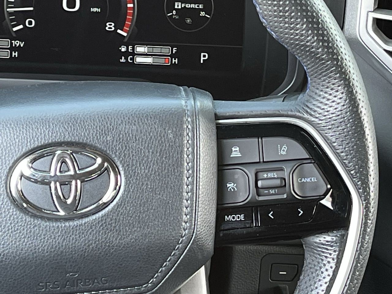 Used 2024 Toyota Tundra Platinum AWD/4WD image 14