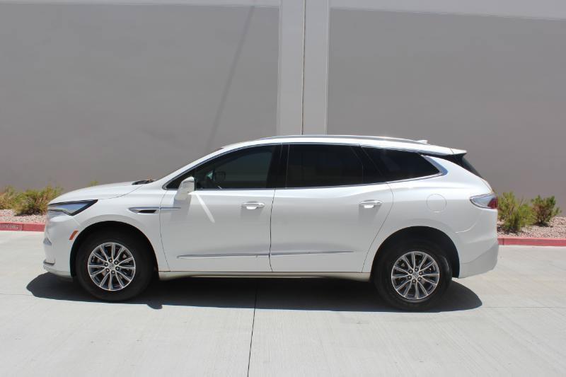 Used 2023 Buick Enclave Essence w/ Sound and Sites Package AWD/4WD image 8