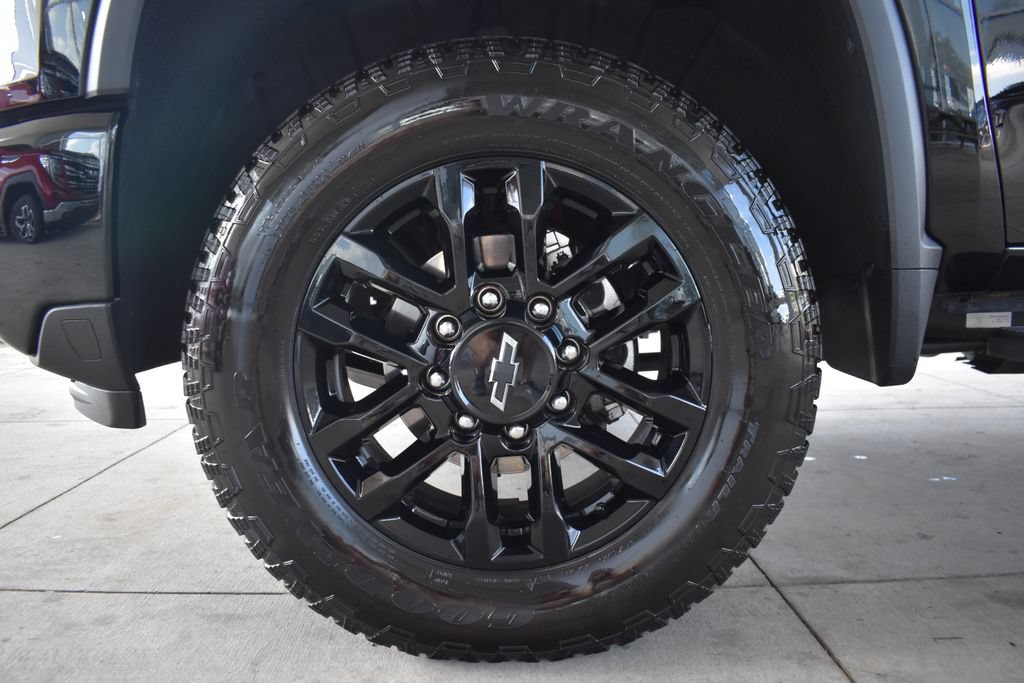 Used 2026 Chevrolet Silverado 2500 Custom w/ Custom Blackout Package AWD/4WD image 14