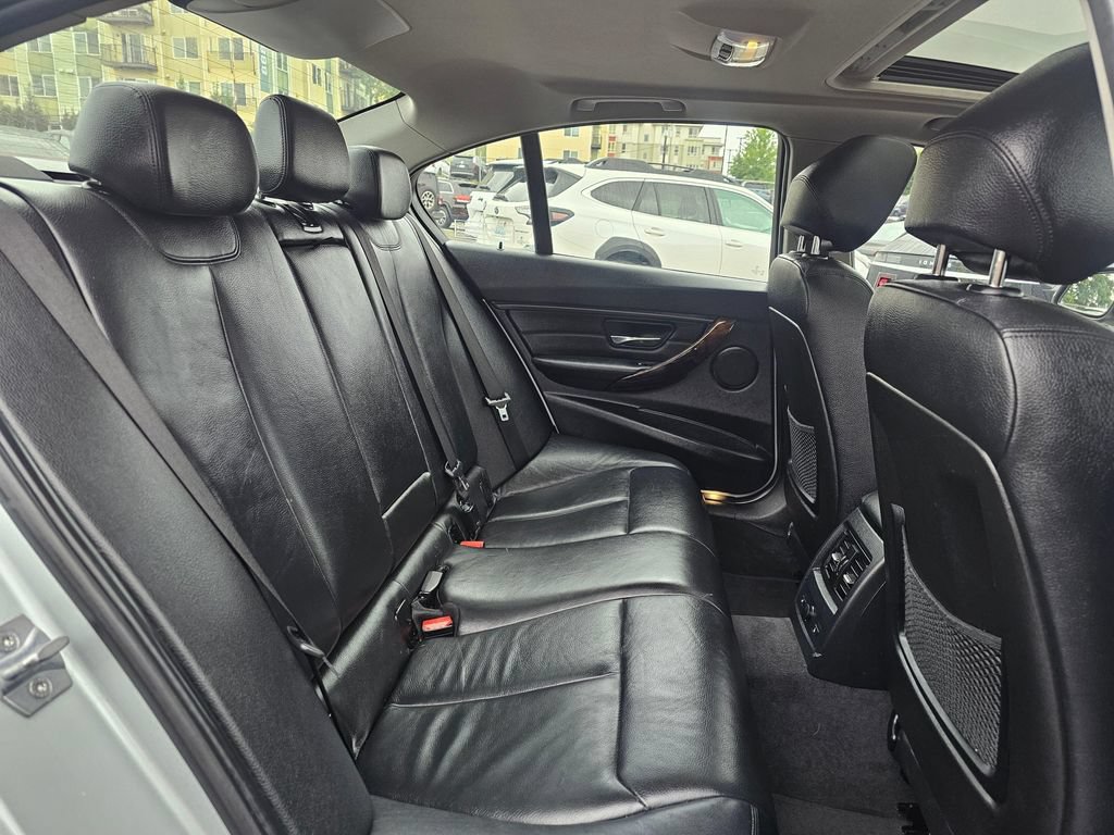 Used 2014 BMW 328i xDrive Sedan AWD/4WD image 13