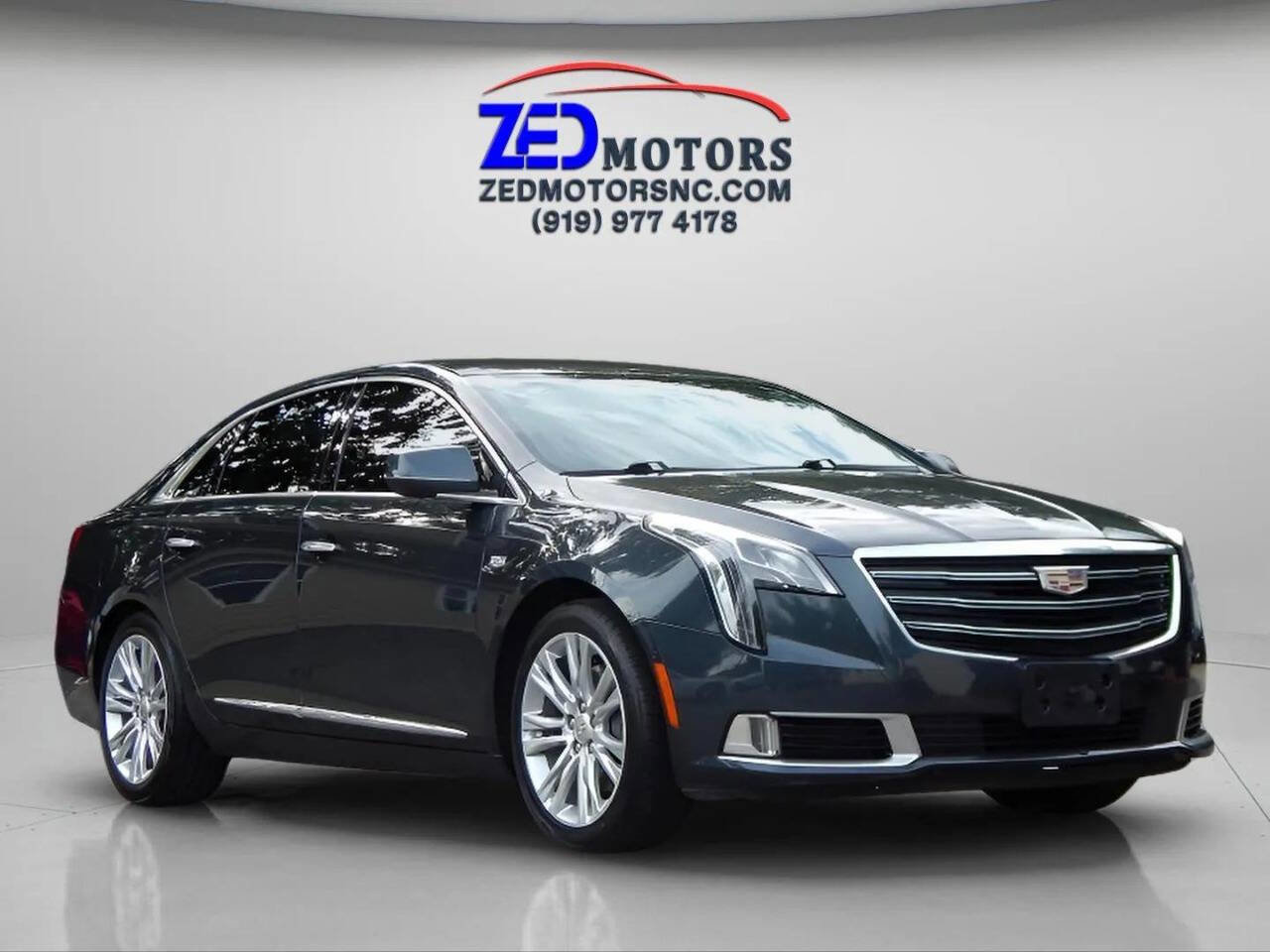 Used 2019 Cadillac XTS Luxury image 3