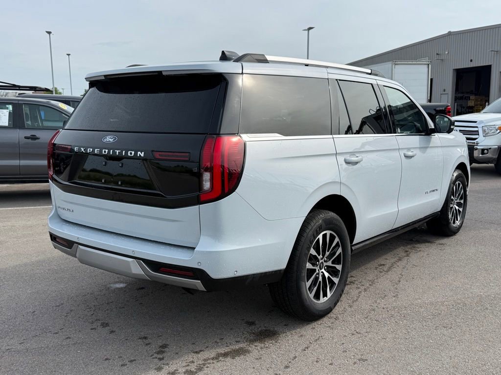 Used 2025 Ford Expedition Platinum AWD/4WD image 18