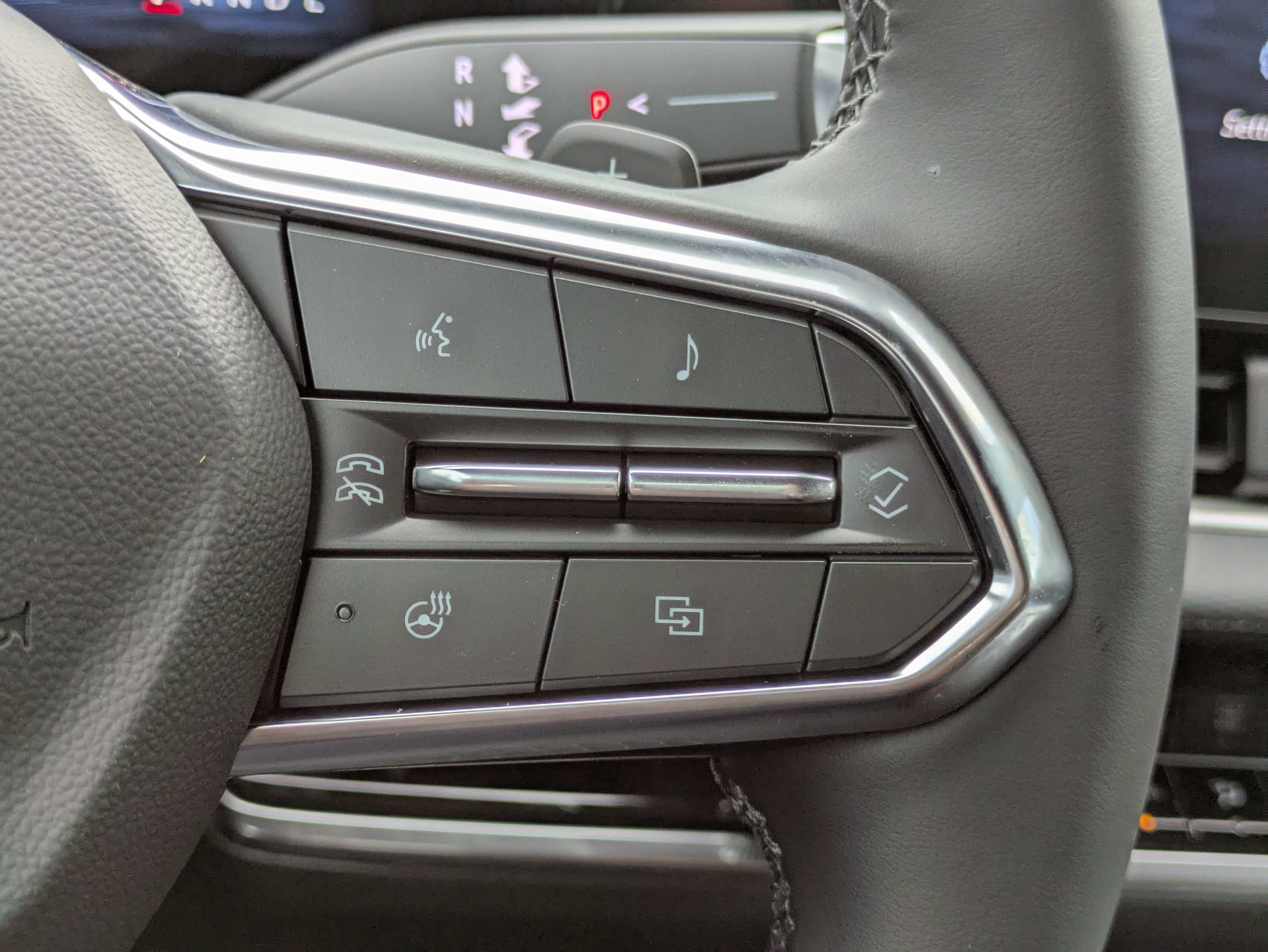 New 2027 Chevrolet Equinox LT w/ Safety and Technology Package FWD image 15