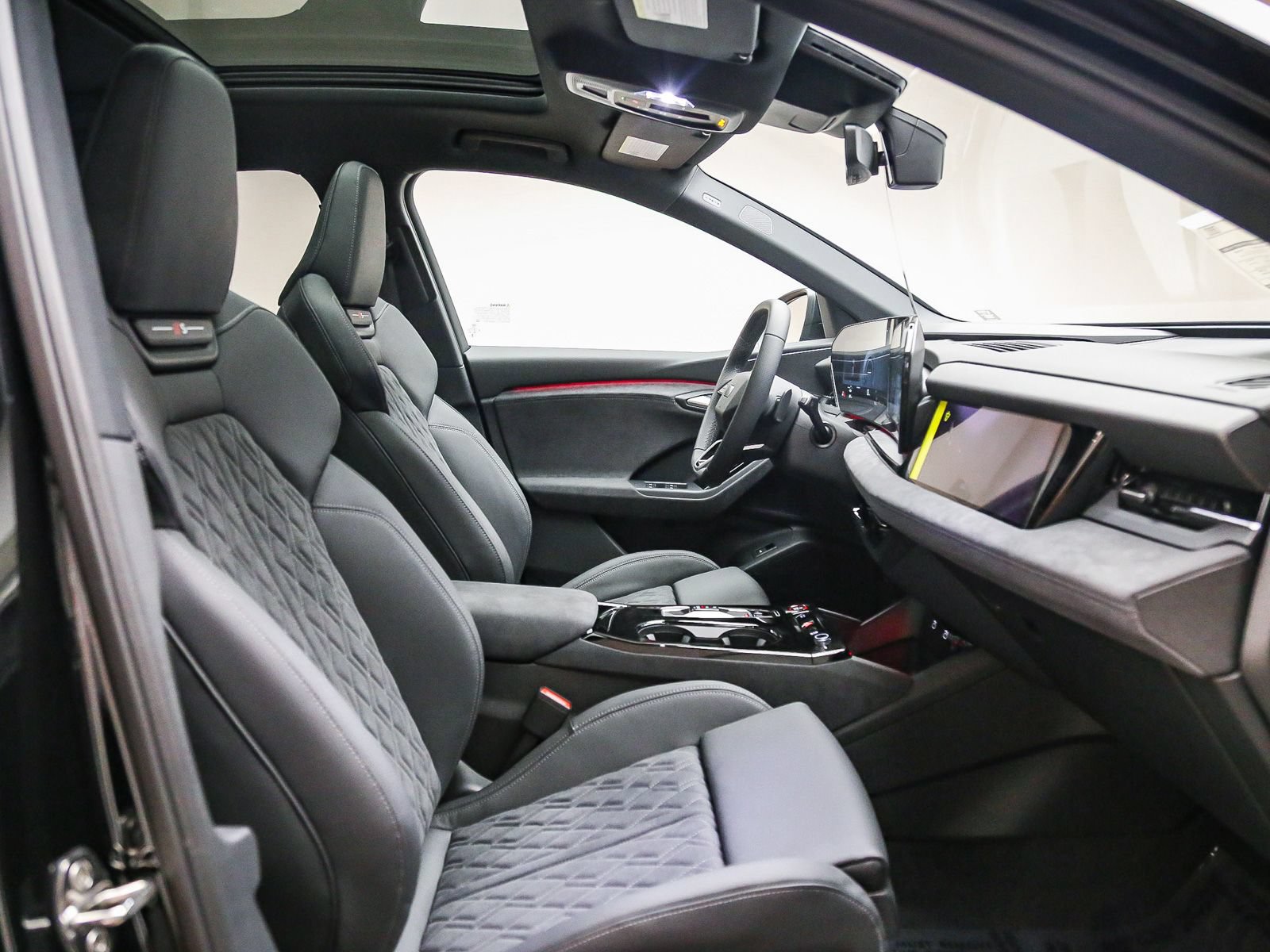 New 2027 Audi SQ6 e-tron Premium Plus AWD/4WD image 19