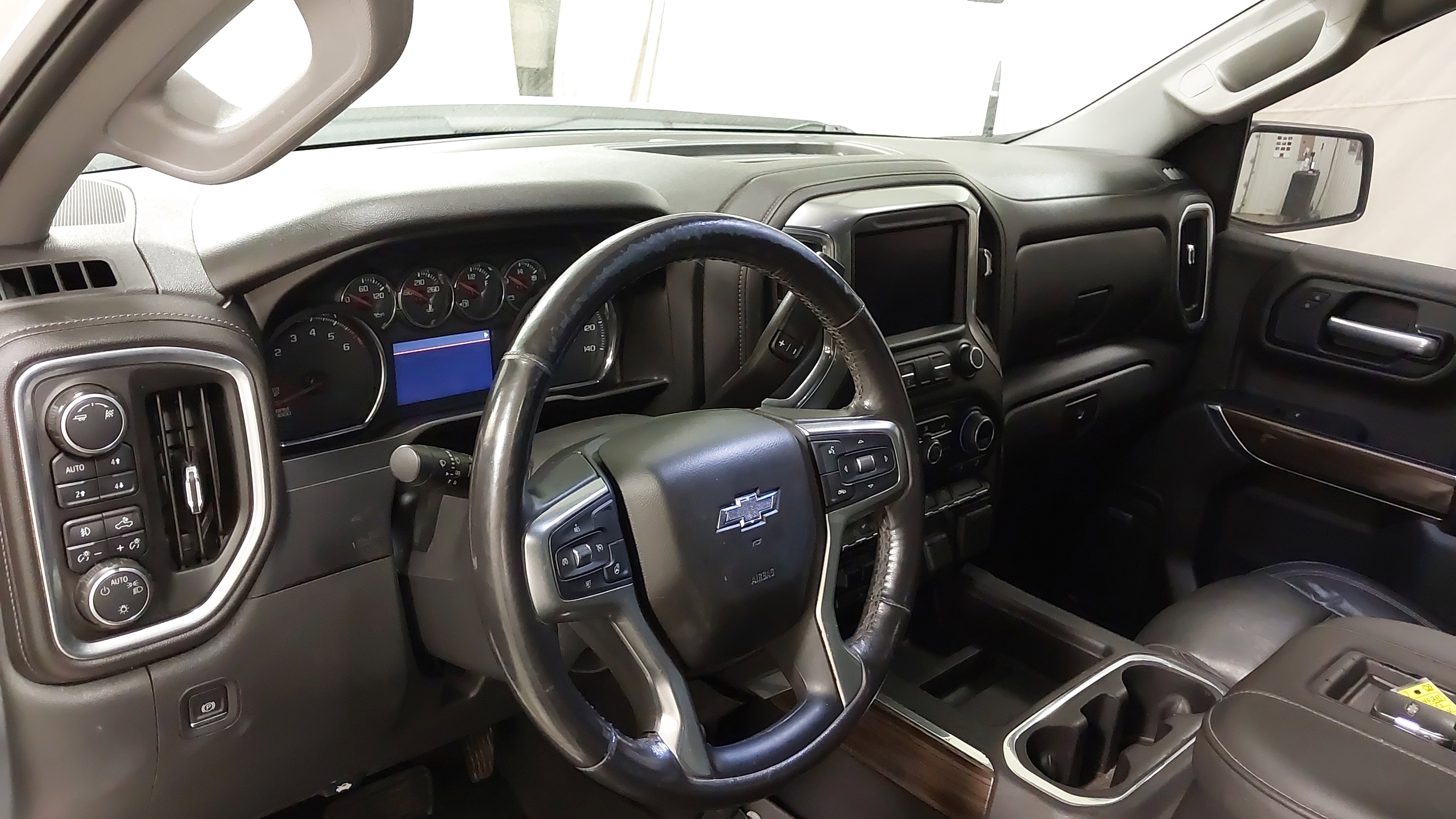 Used 2019 Chevrolet Silverado 1500 RST image 17