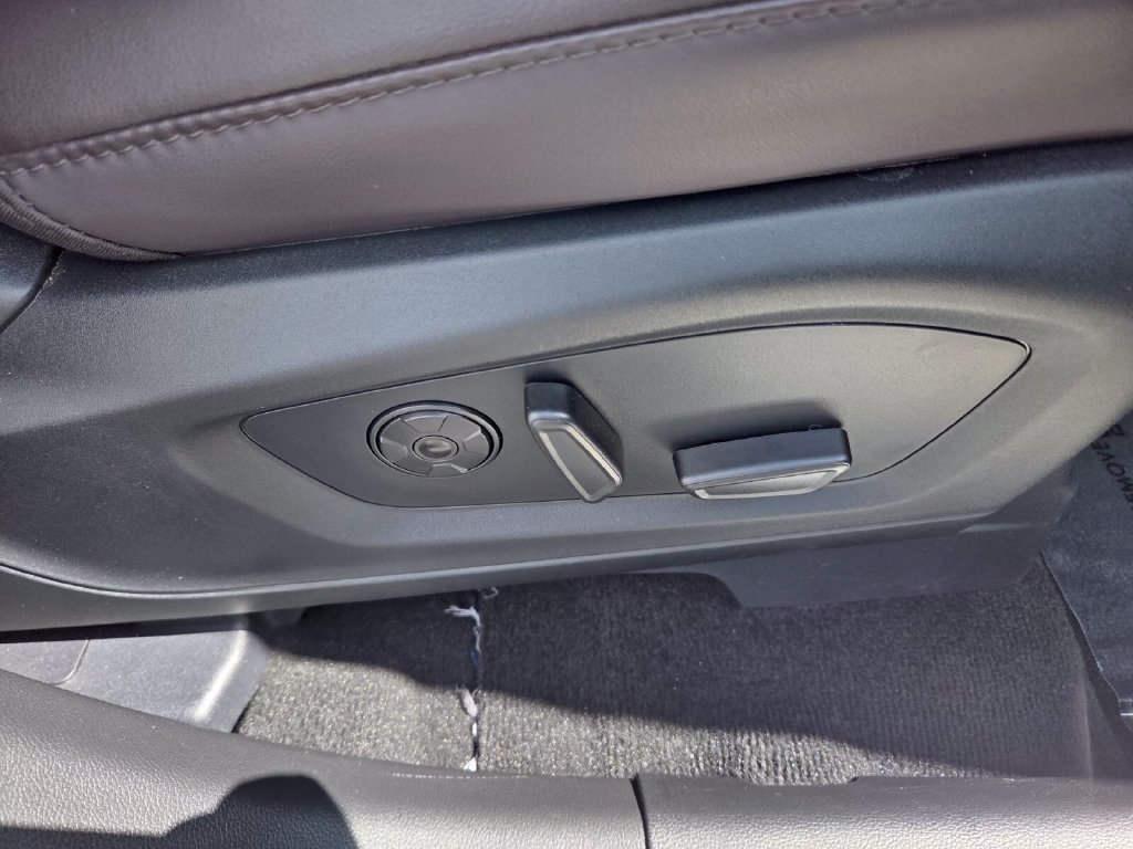 Used 2025 Ford Explorer Platinum RWD image 18
