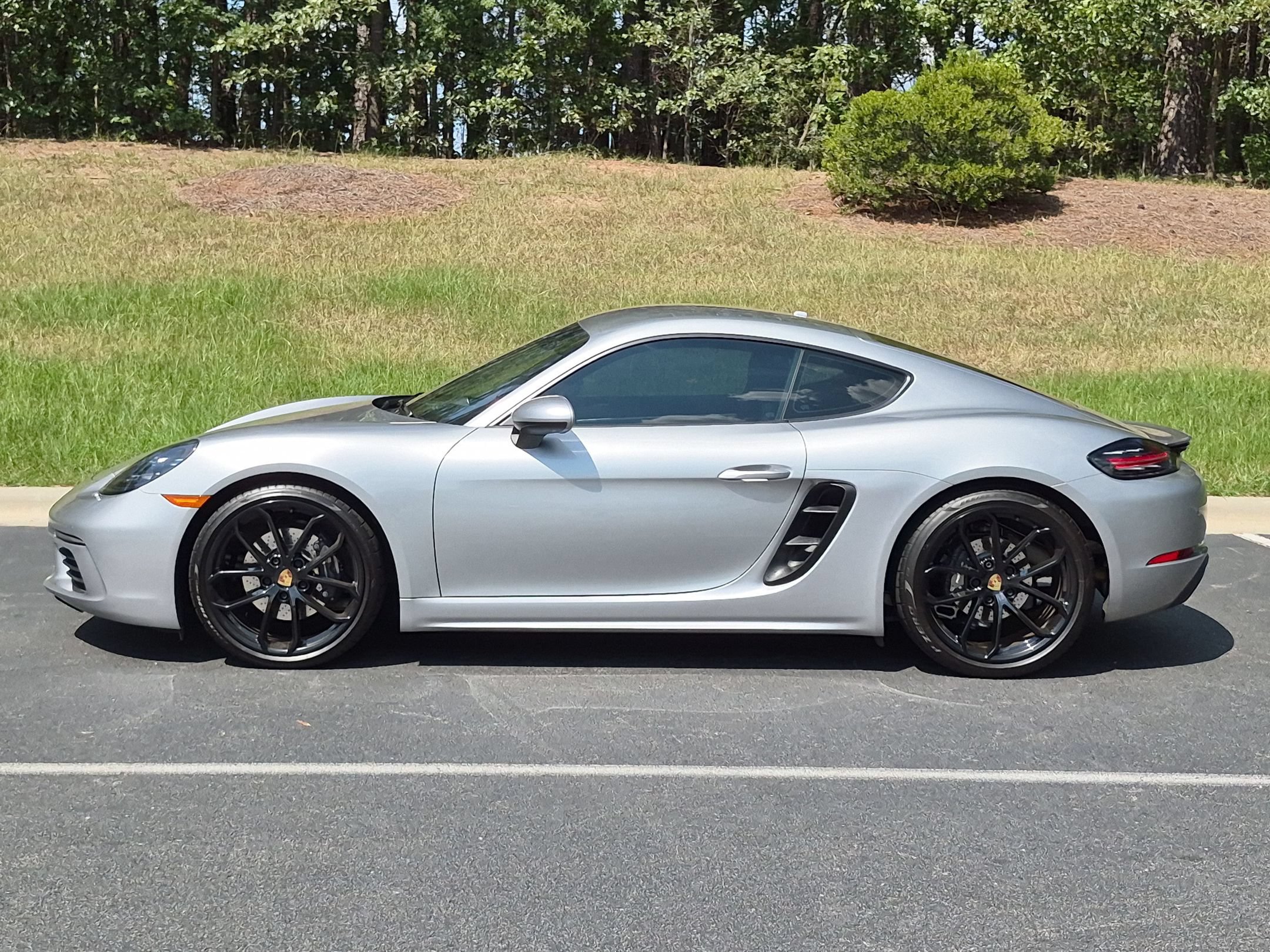 Certified 2024 Porsche 718 Cayman RWD image 2