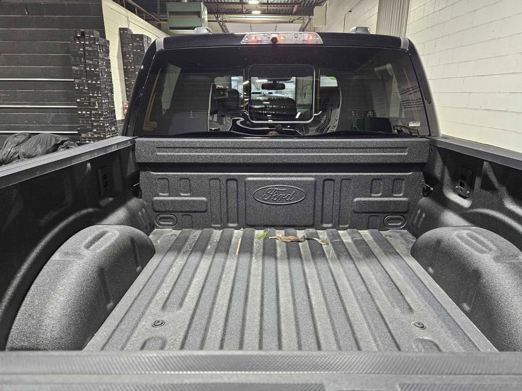 Used 2025 Ford F150 Raptor w/ Equipment Group 803A Raptor R AWD/4WD image 4