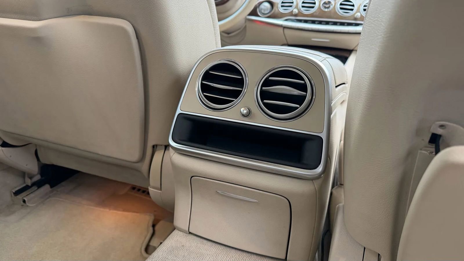 Used 2015 Mercedes-Benz S 550 4MATIC Sedan image 24