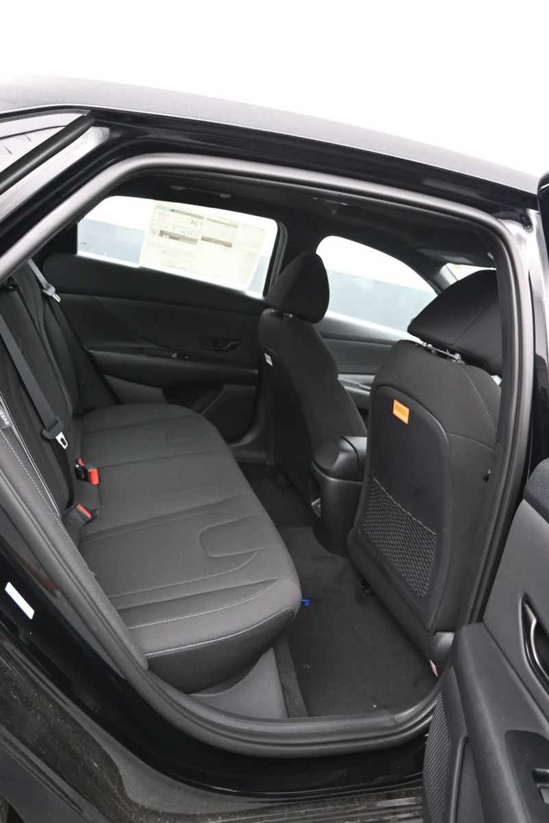 New 2026 Hyundai Elantra SEL Sport FWD image 12