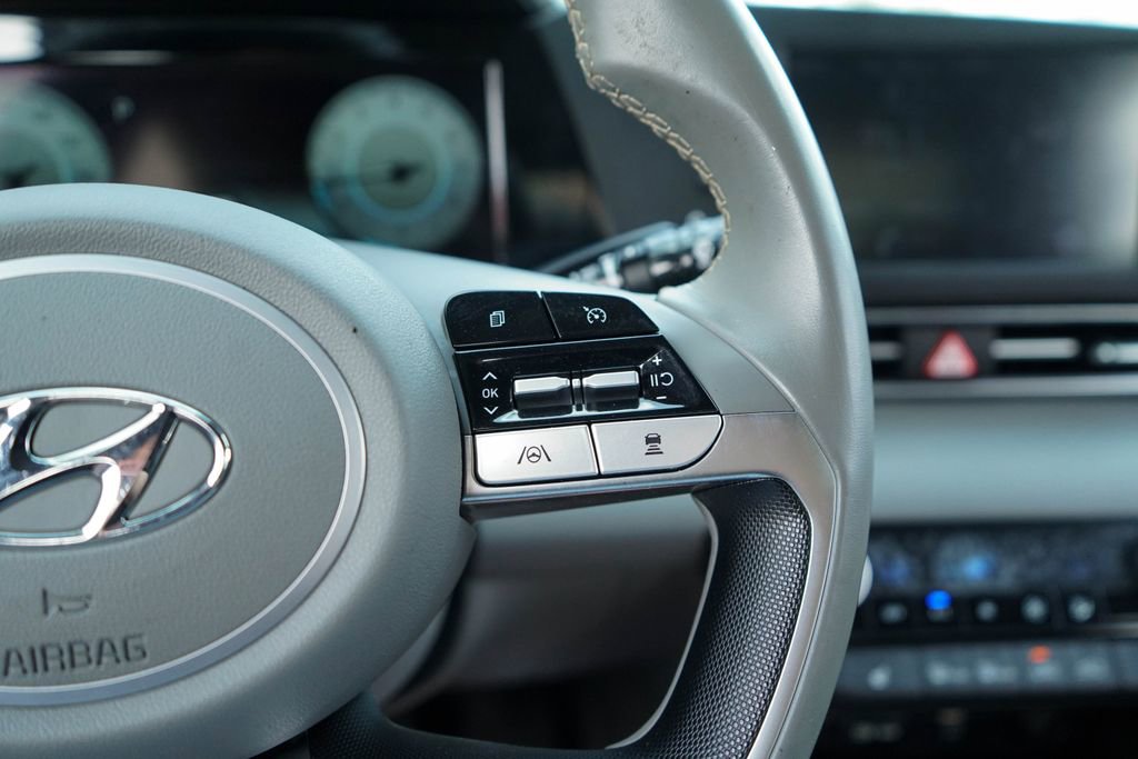 Used 2022 Hyundai Elantra SEL w/ Convenience Package image 25