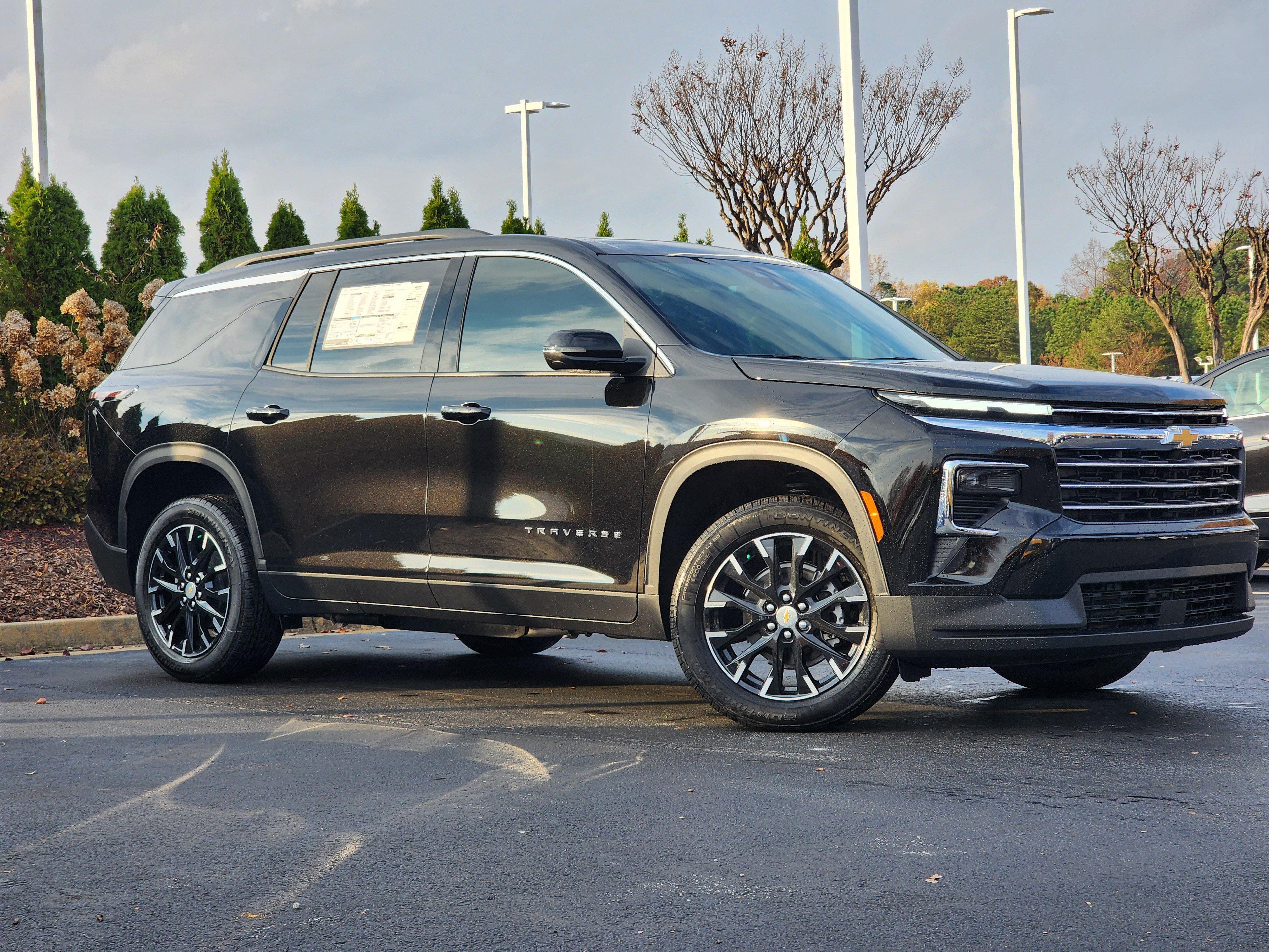 New 2026 Chevrolet Traverse LT video 2