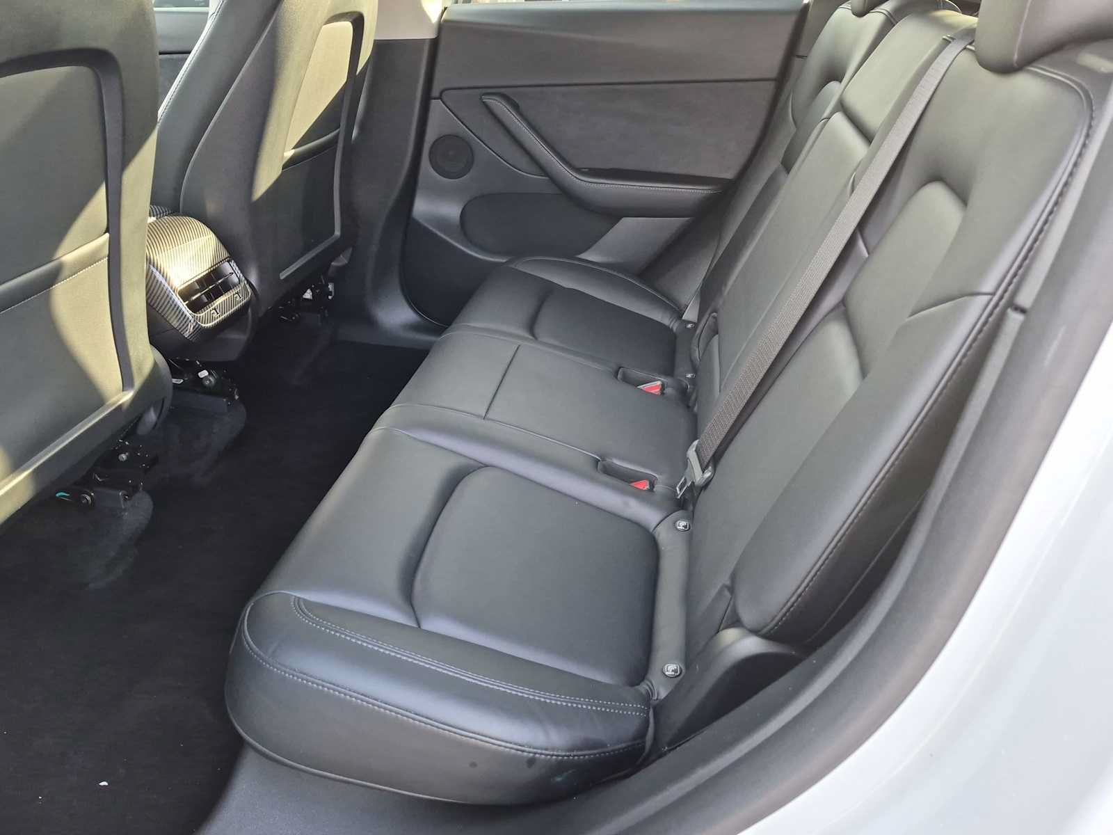 Used 2021 Tesla Model Y Long Range AWD/4WD image 20