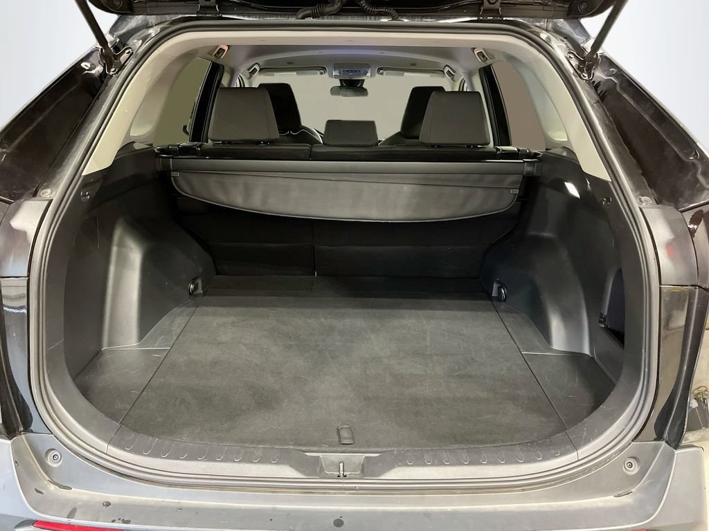 Used 2024 Toyota RAV4 XLE FWD image 24