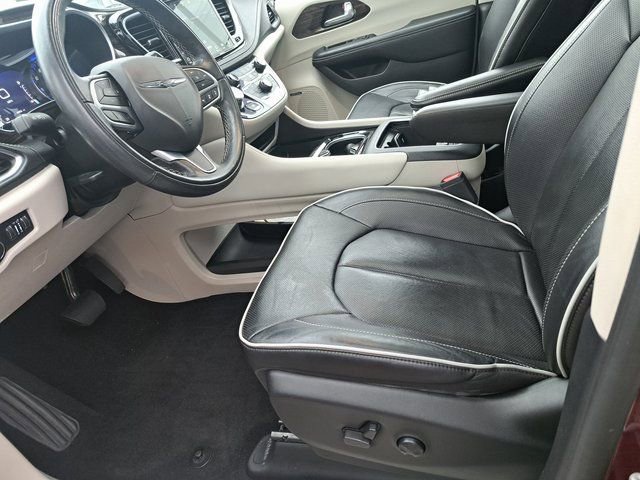 Used 2022 Chrysler Pacifica Limited FWD image 27
