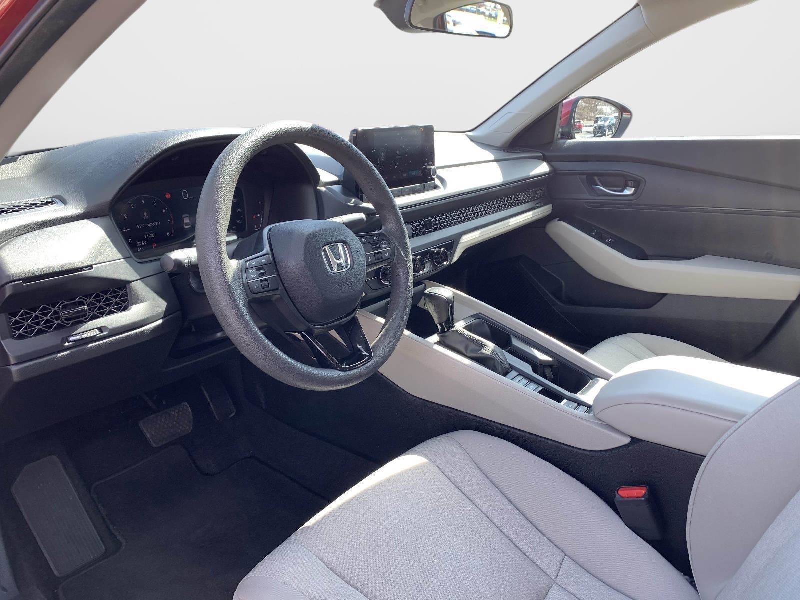 Used 2023 Honda Accord LX image 30