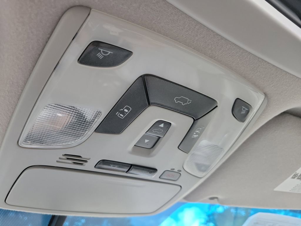 Used 2014 Toyota Sienna XLE w/ XLE Premium Package image 35