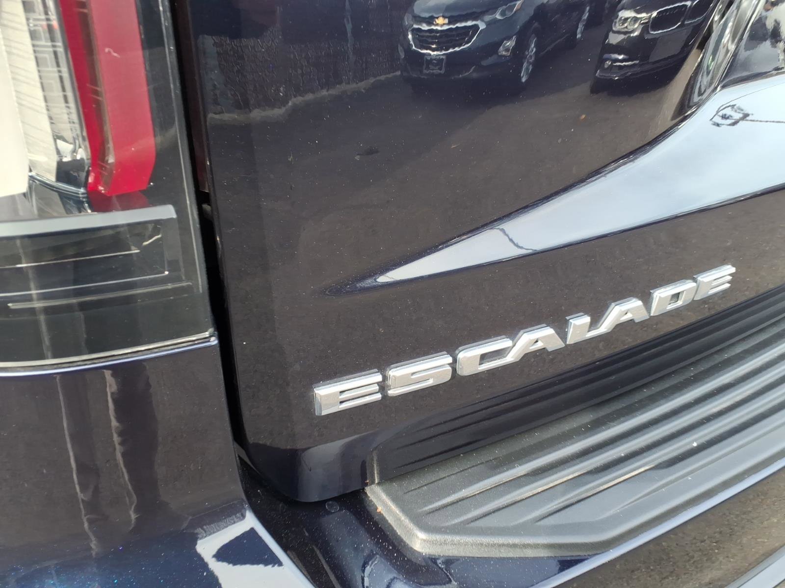 Certified 2022 Cadillac Escalade Luxury image 10