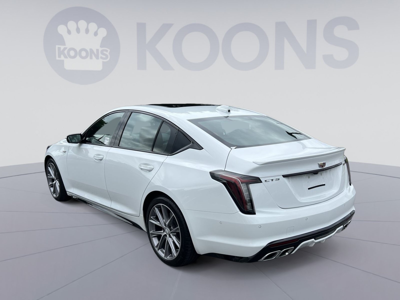 Used 2023 Cadillac CT5 V w/ Platinum Package RWD image 4