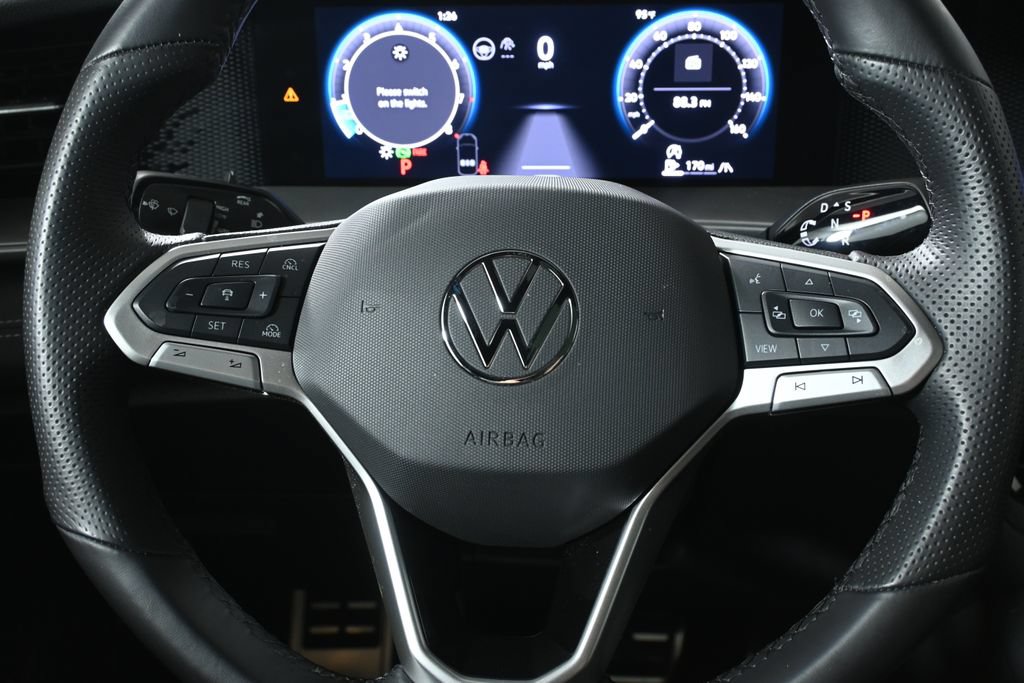 Used 2025 Volkswagen Tiguan SE R-Line AWD/4WD image 19