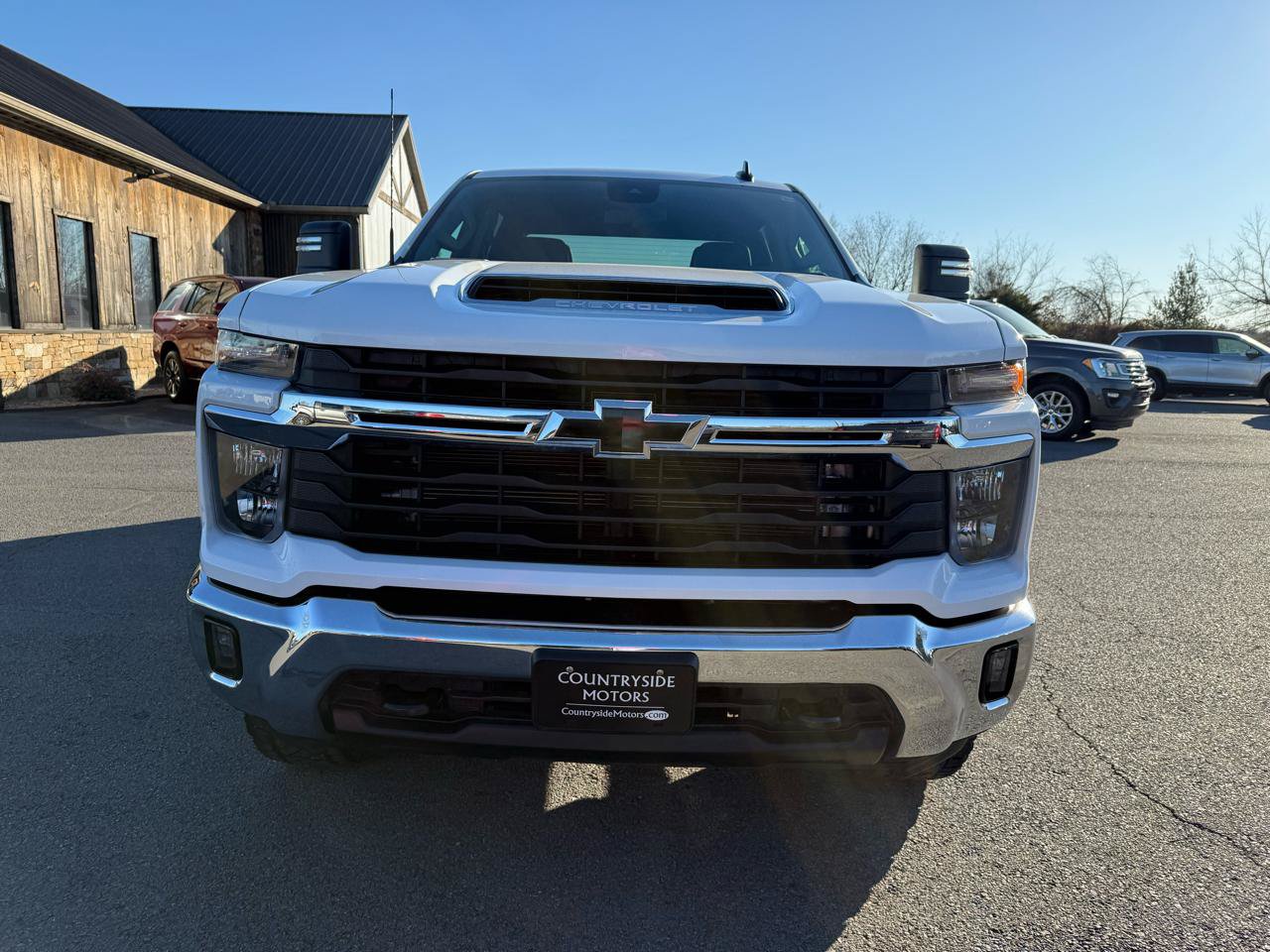 Used 2025 Chevrolet Silverado 2500 LT w/ Convenience Package AWD/4WD image 9