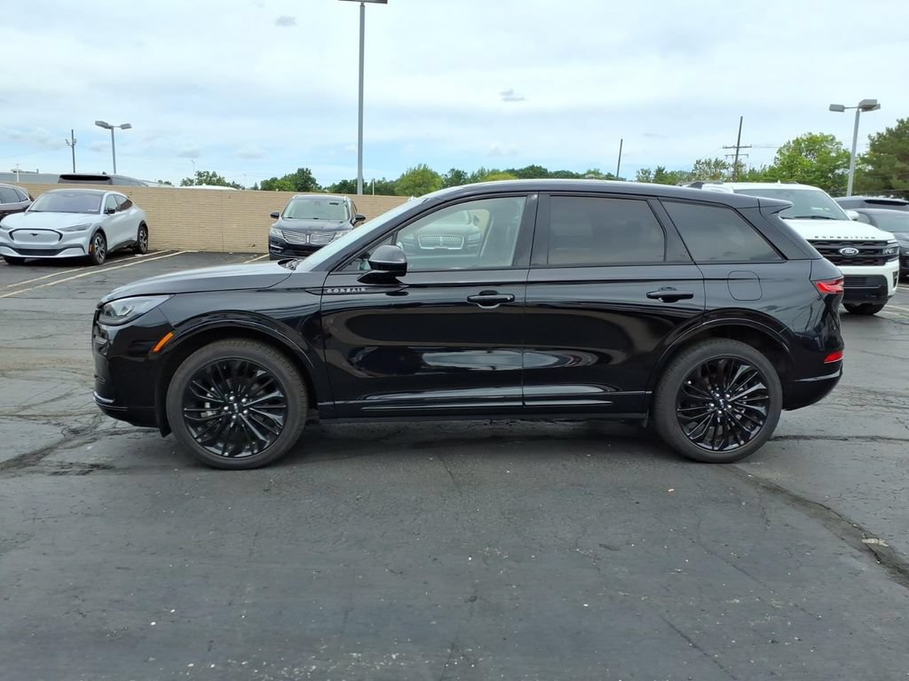Used 2023 Lincoln Corsair AWD w/ Equipment Group 101A image 4