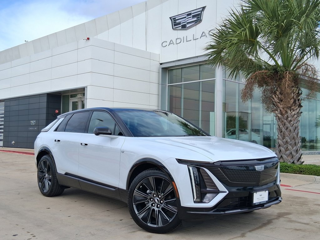 New 2027 Cadillac Lyriq Signature Sport RWD image 1
