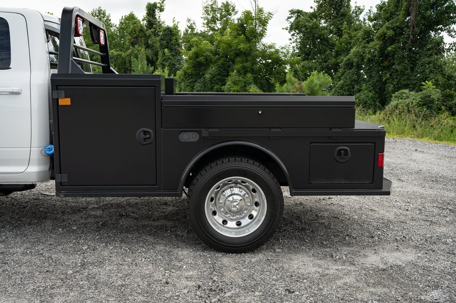 New 2026 RAM 4500 4x4 Crew Cab DRW w/ Laramie Trim Package image 16