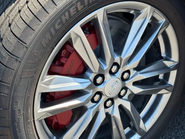 New 2025 Cadillac XT5 Sportv w/ LPO, Floor Liner Package image 13