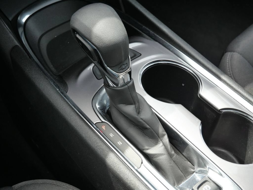 Used 2024 Chevrolet Malibu LT FWD image 39