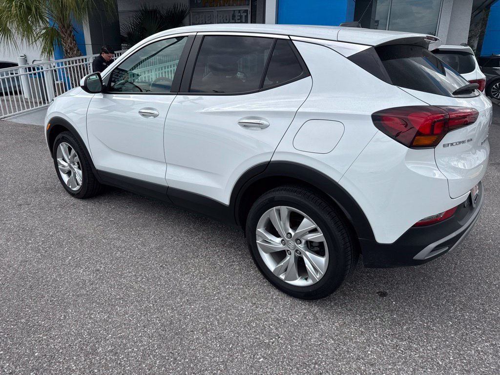 Used 2024 Buick Encore GX Preferred w/ Comfort Package FWD image 7