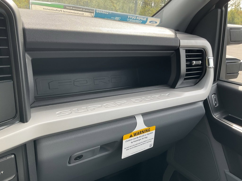 New 2026 Ford F350 XL w/ XL Chrome Package image 19
