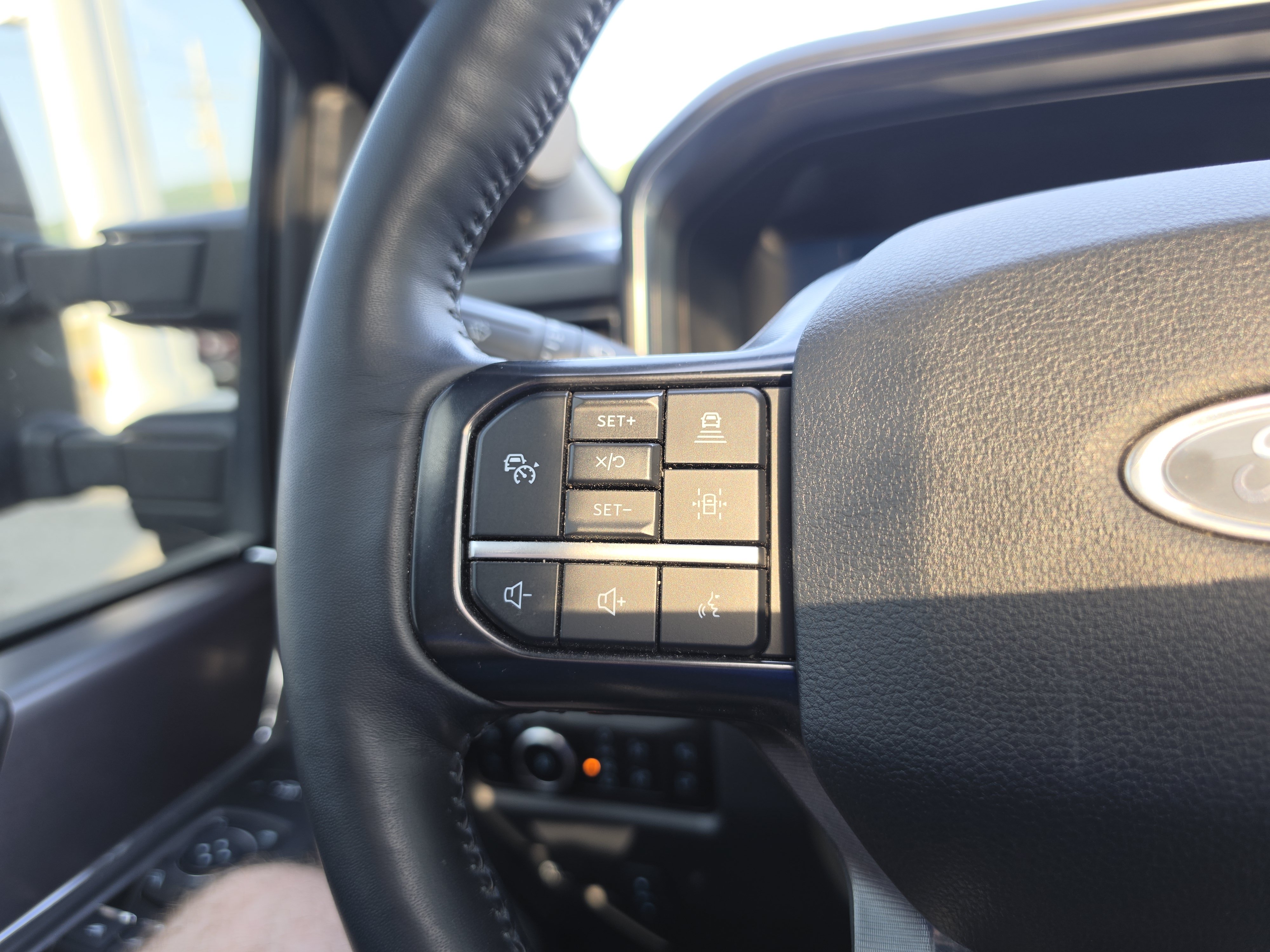 Used 2026 Ford F350 Platinum AWD/4WD image 23