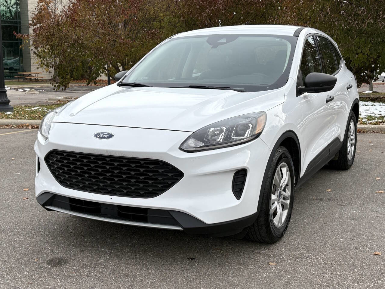 Used 2020 Ford Escape S image 3