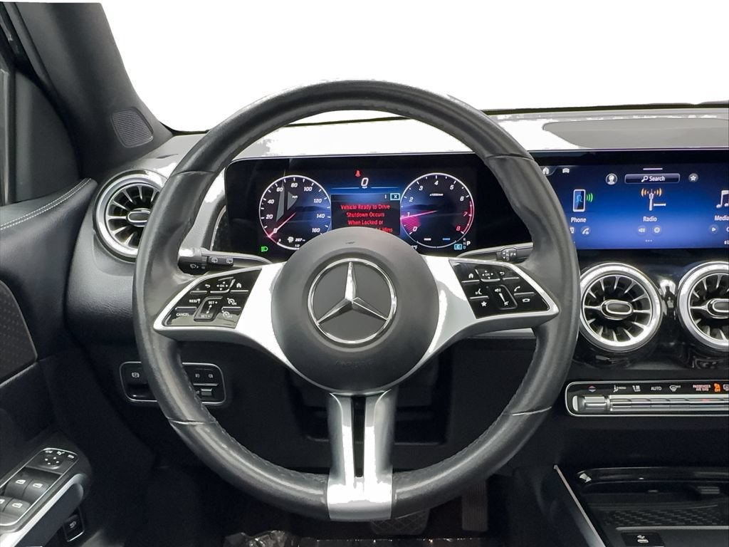 Used 2025 Mercedes-Benz GLB 250 4MATIC image 35