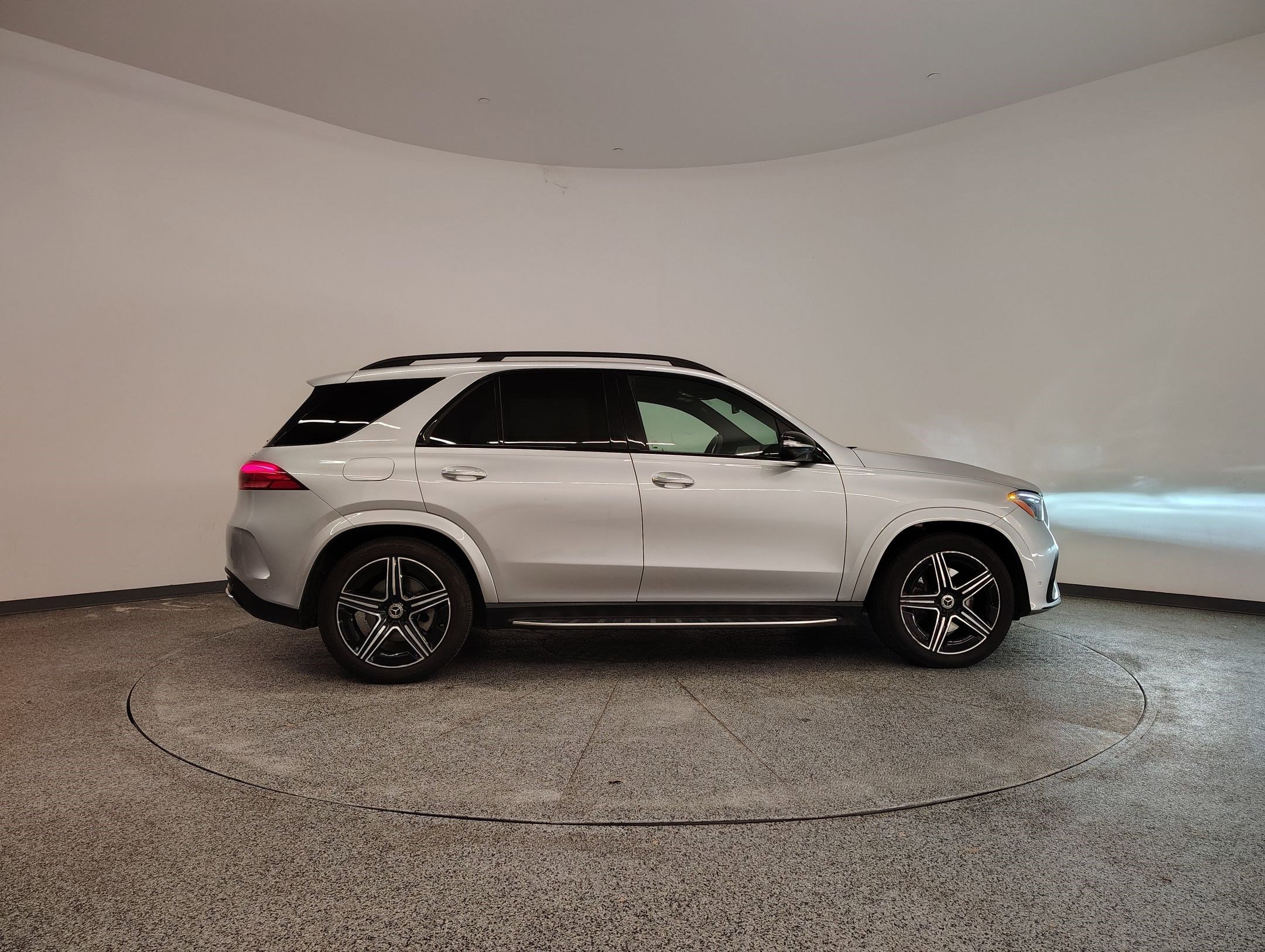 Used 2024 Mercedes-Benz GLE 450 4MATIC image 8