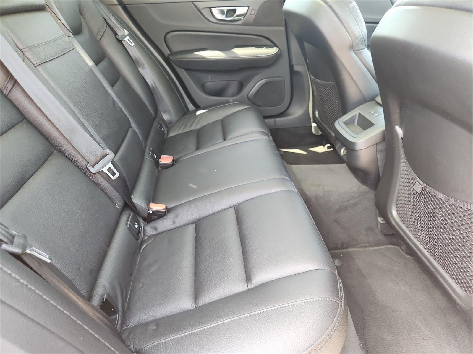 Used 2020 Volvo V60 T5 Cross Country AWD/4WD image 27
