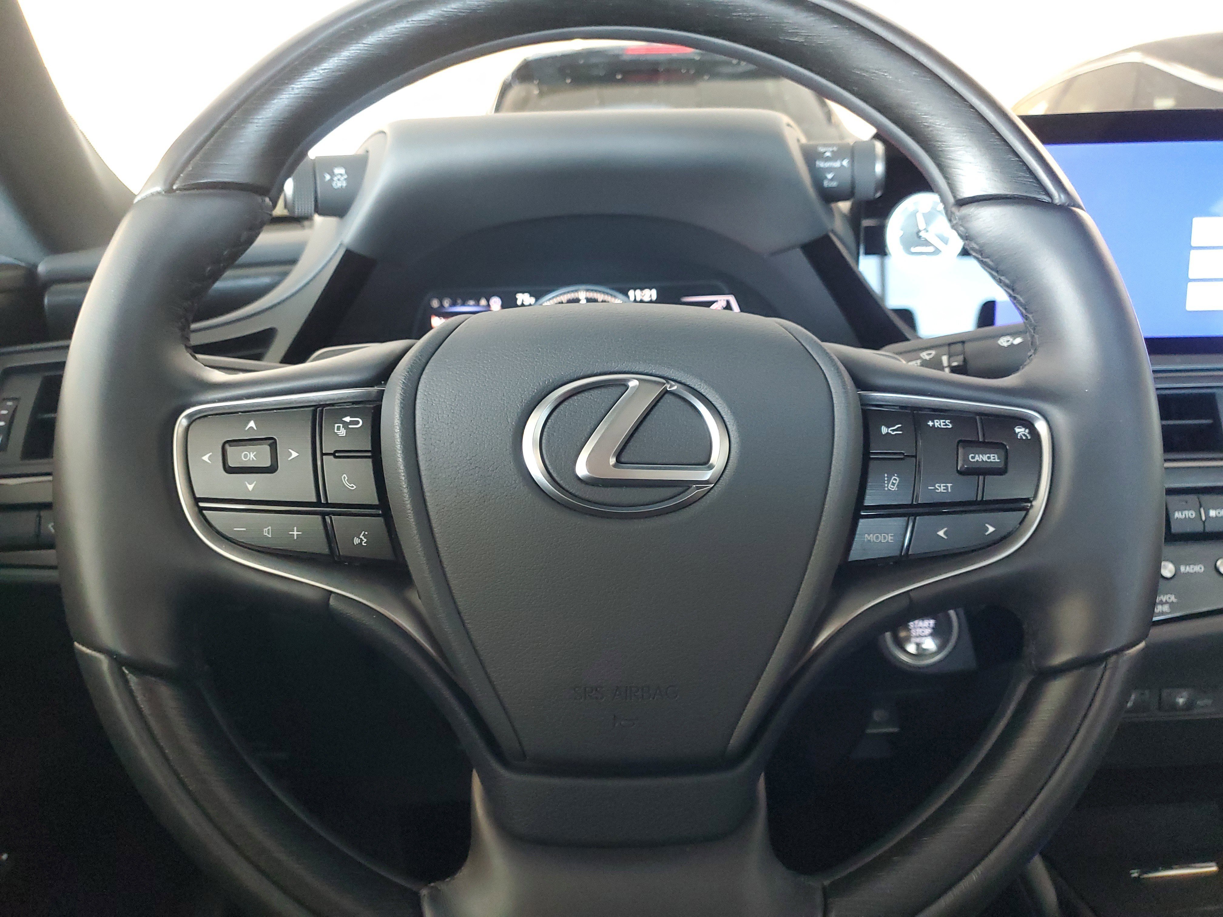 Used 2025 Lexus ES 350 Ultra Luxury w/ Accessory Package (Z2) FWD image 26