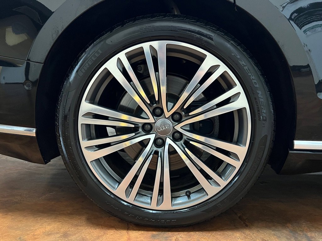 Used 2019 Audi A8 L 4.0T image 13