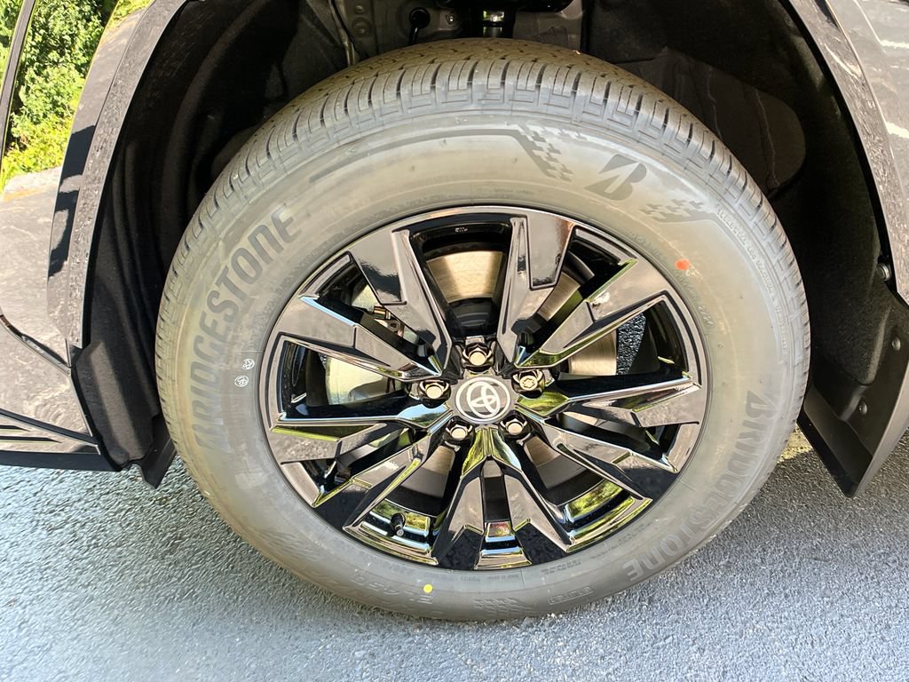 New 2026 Toyota RAV4 SE AWD/4WD image 25