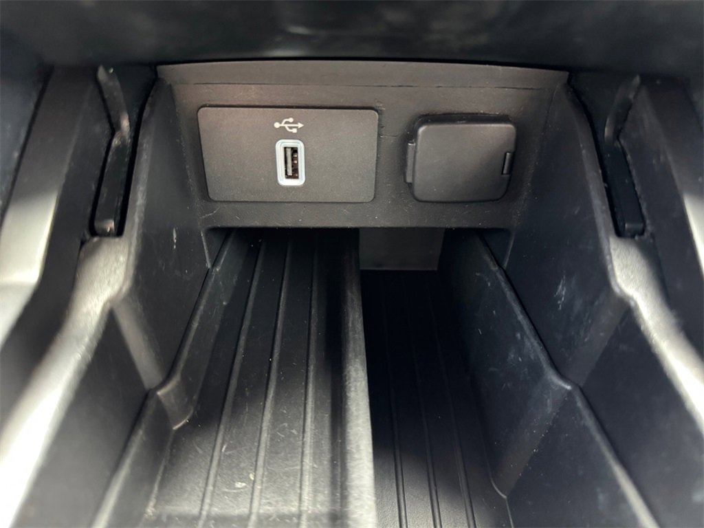 Used 2018 Ford Explorer Limited image 29