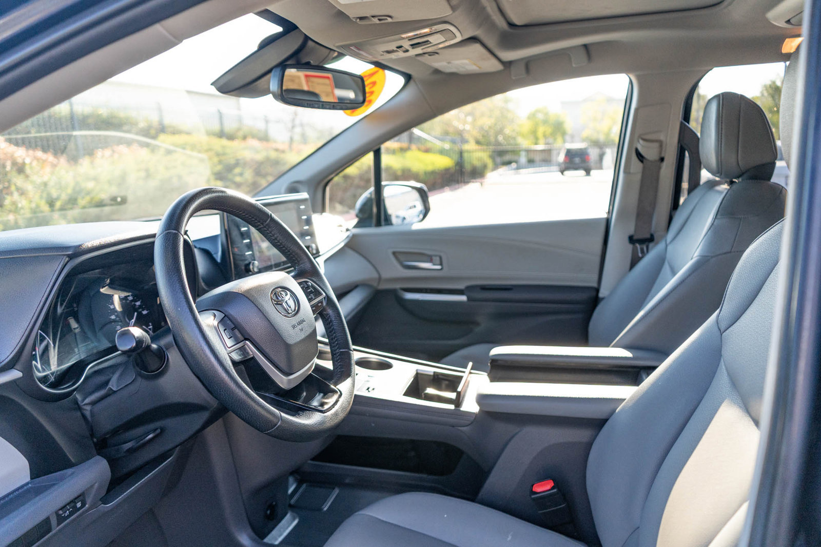 Certified 2024 Toyota Sienna XLE w/ XLE Plus Package FWD image 15